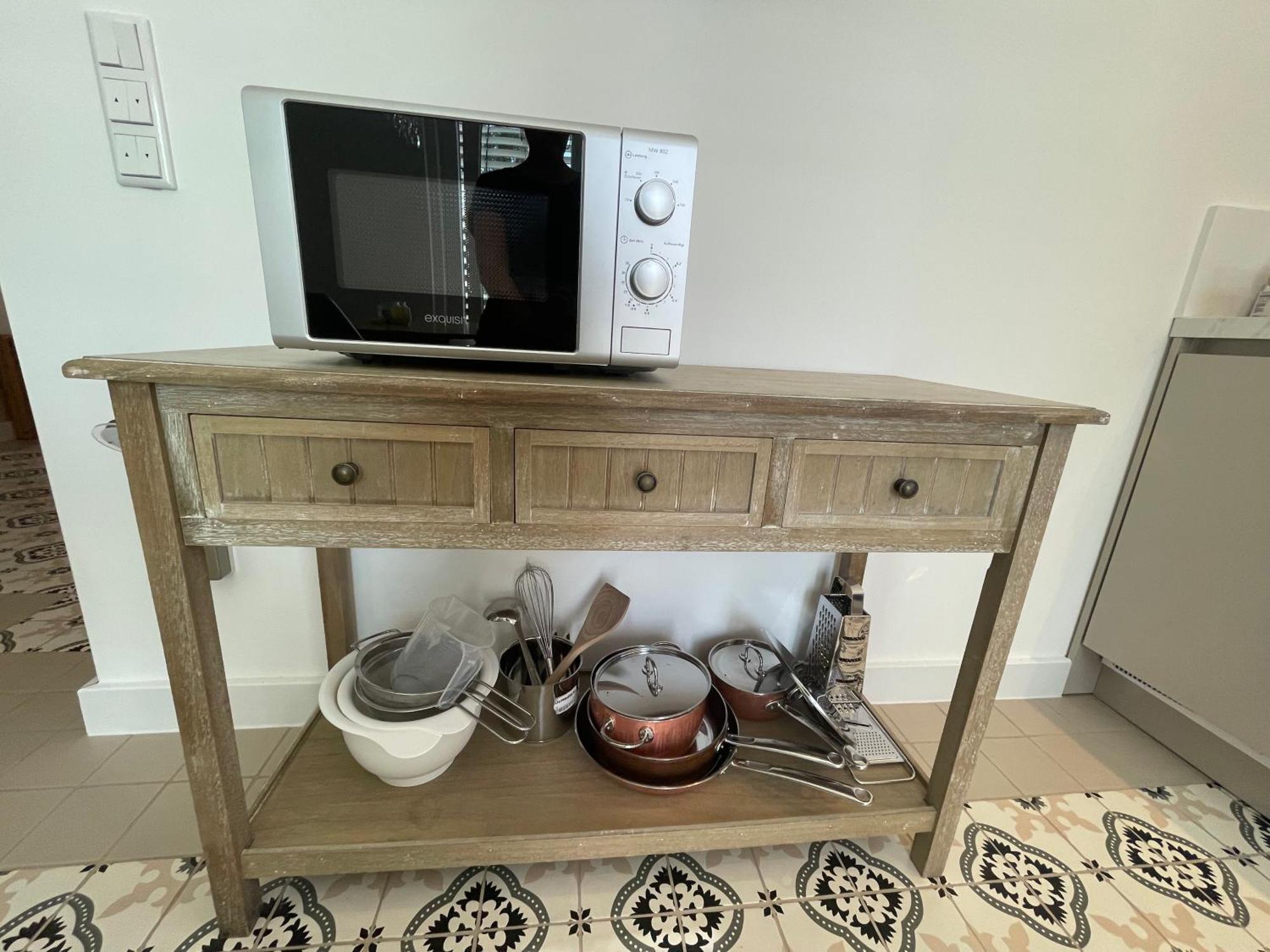 Apartment Mit 2 Schlafzimmern Und Terrasse *